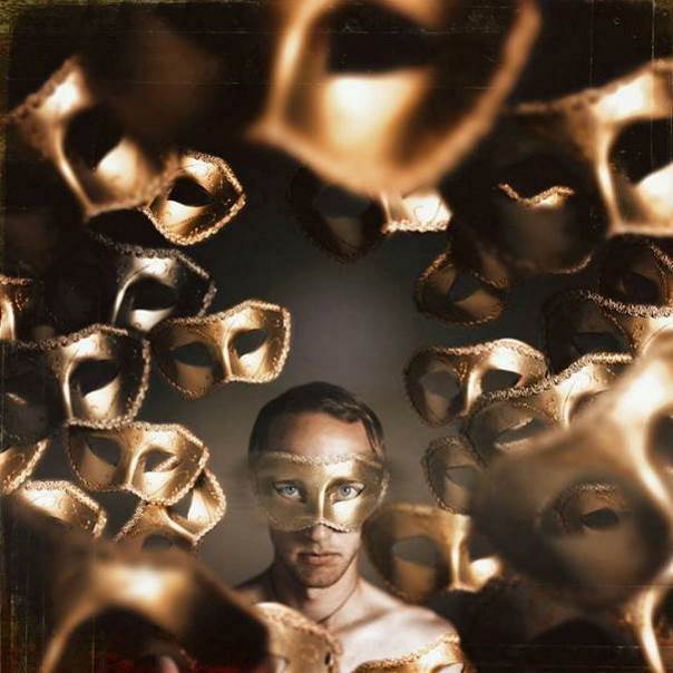 L’homme aux mille masques