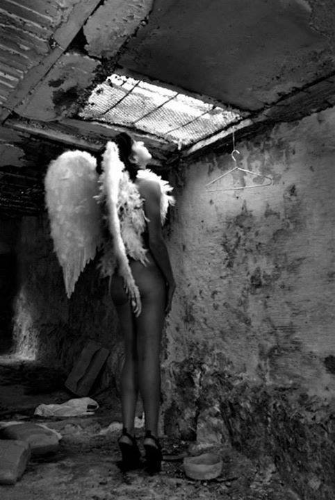 L’ange nue