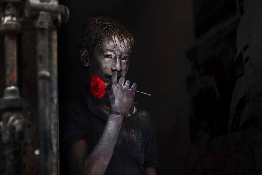 Juste vêtue de rose