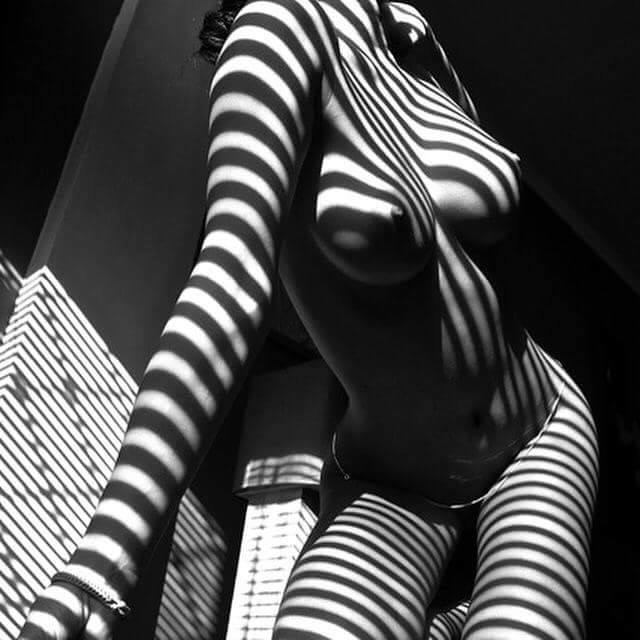 Bal masqué – 4/5 (nu