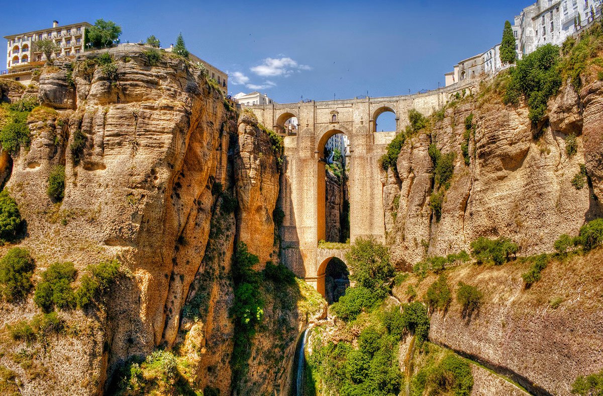 Le pont vers mon petit appartement (Espagne