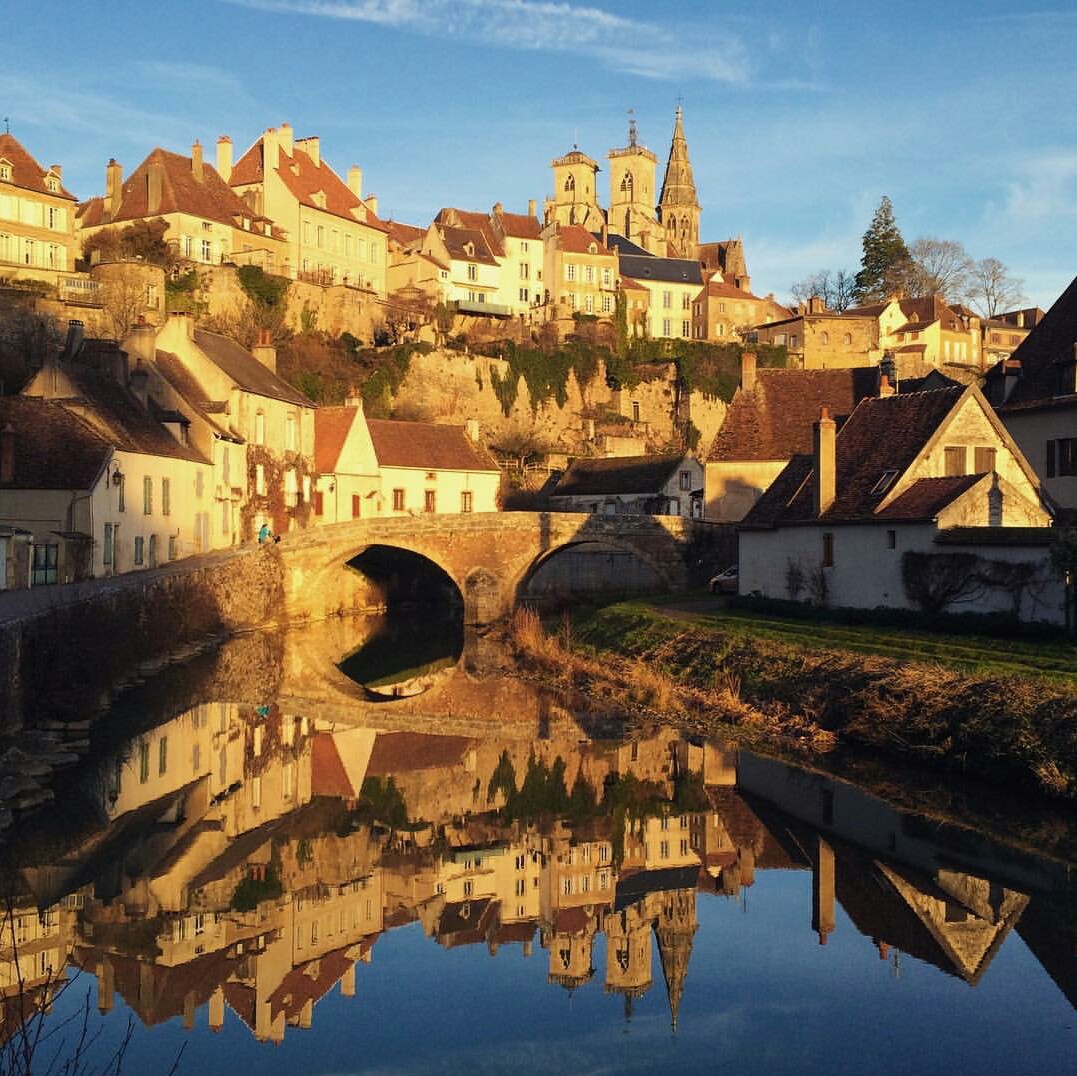 Village en réflexion