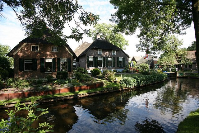 La rivière derrière chez moi