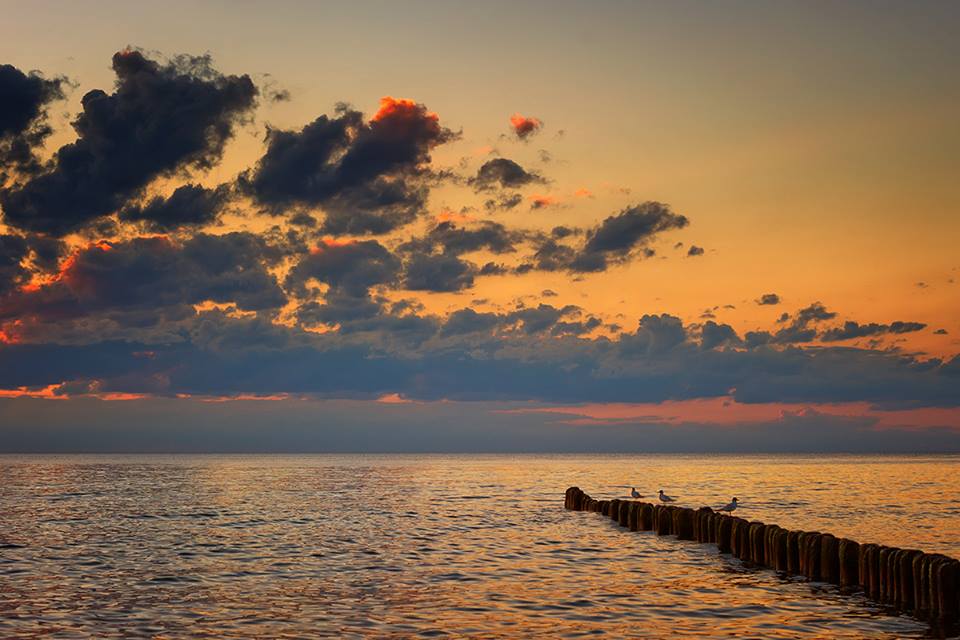 Le soir referme la plage