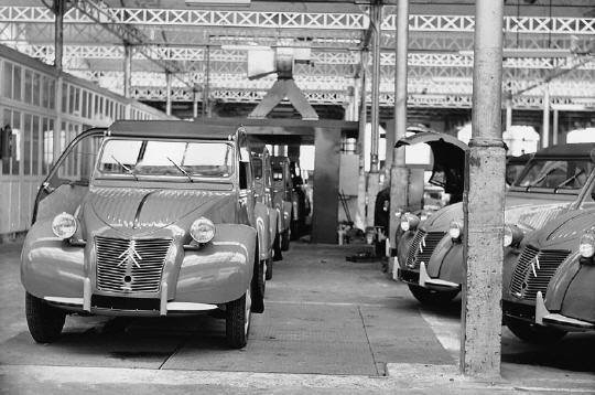 L’amour en 2cv