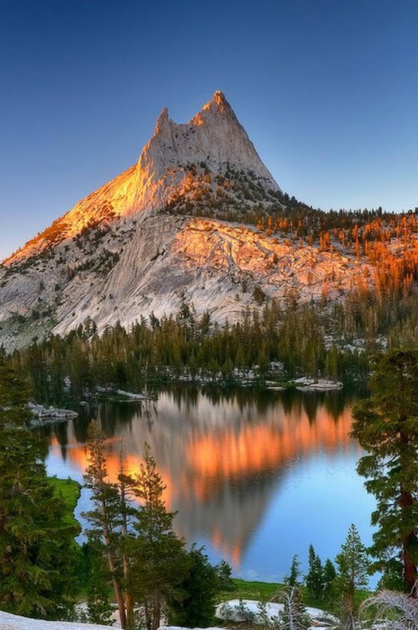 L’embrasement des montagnes
