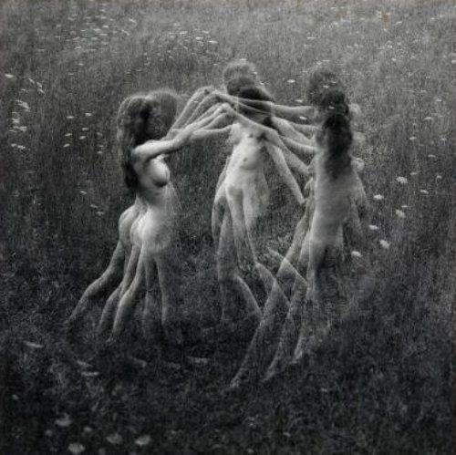 Le féminin sacré
