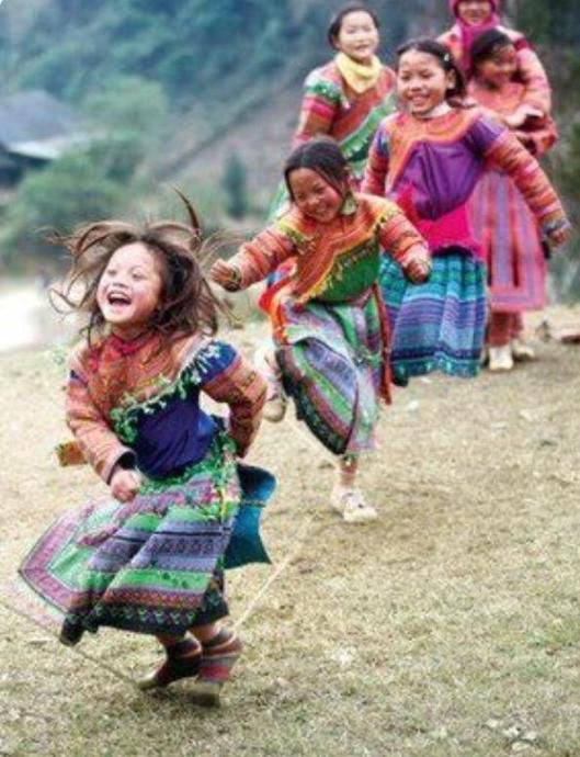 La farandole de tous mes petits « moi »