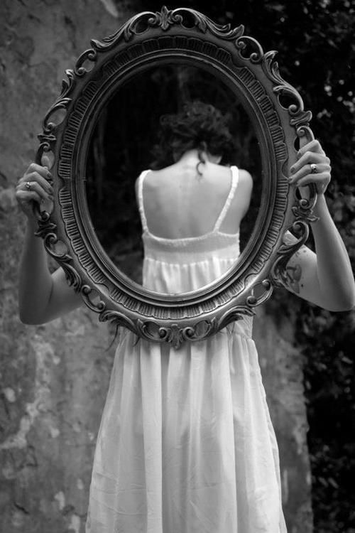 Le miroir renversant