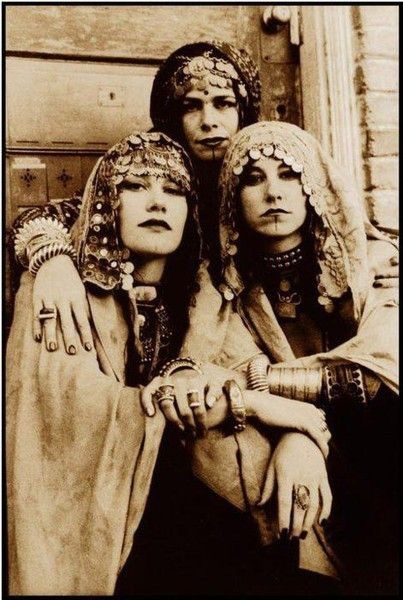 Les trois gitanes