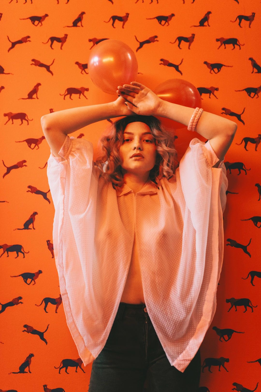 Tout comme une femme orange