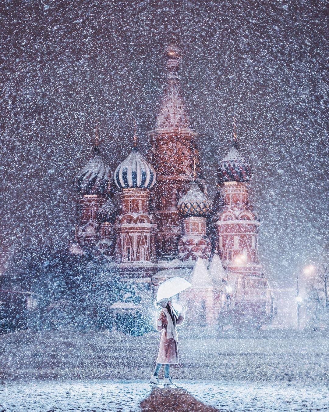 La place rouge sous la neige