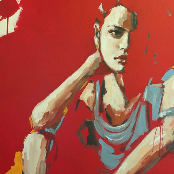 L’éclat de la femme en rouge