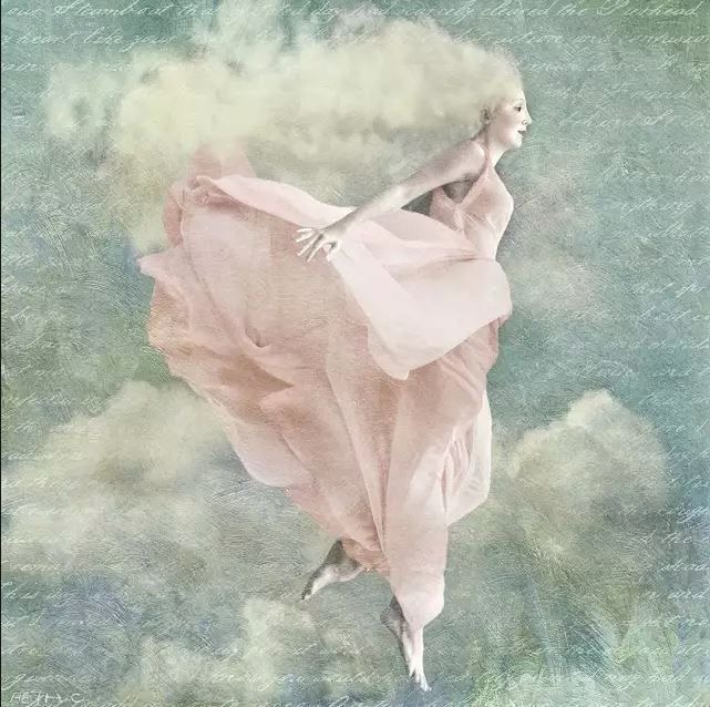 Marie-Nuage-Rose
