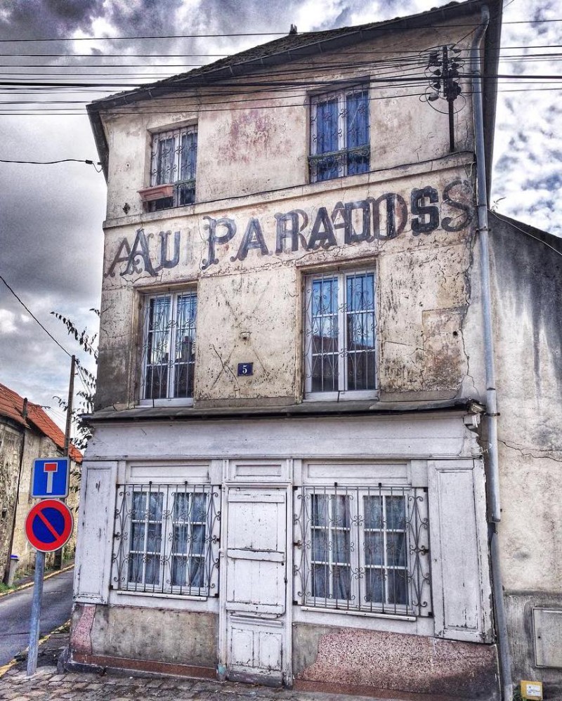 Aux portes fermées du Paradis